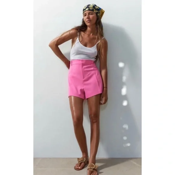 ZARA • Bubblegum Pink Super High-Waisted Mini Shorts, XS - Picture 4 of 16